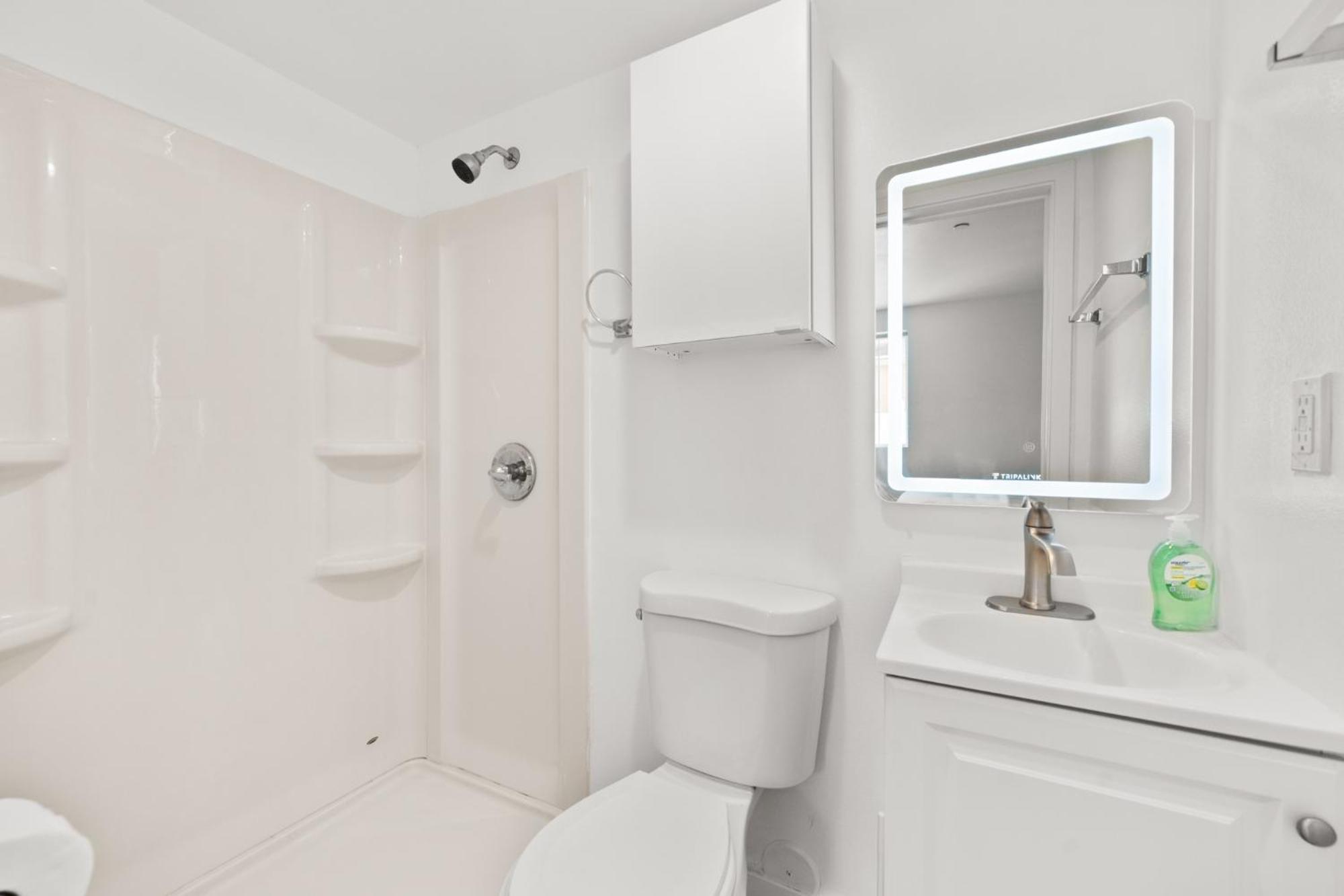 Spacious 1-Bd Hideaway Close To Usc Room With Share Livingroom Los Angeles Exterior photo