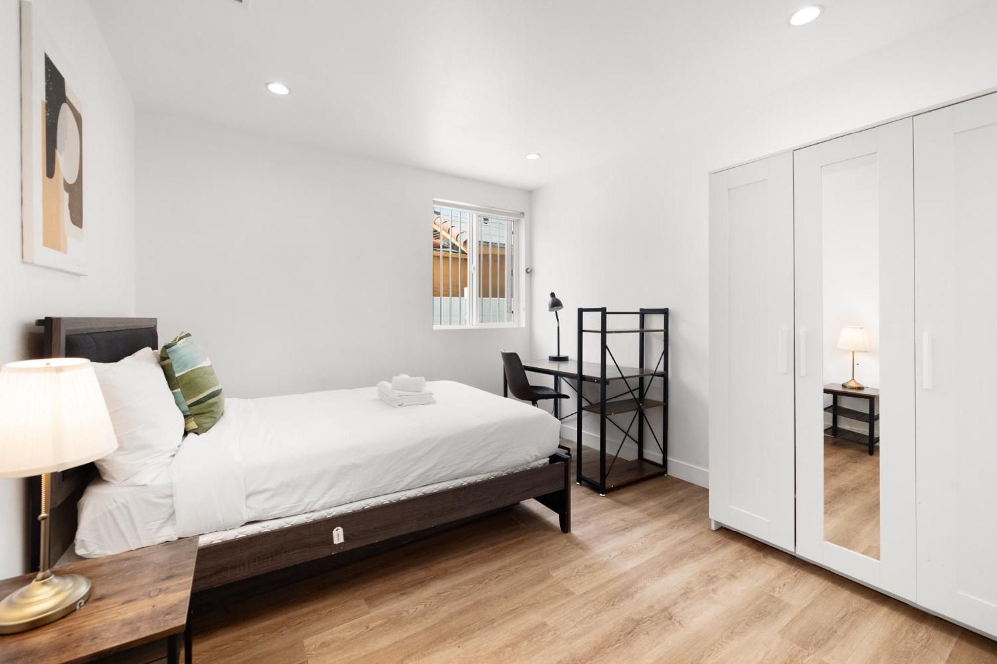 Spacious 1-Bd Hideaway Close To Usc Room With Share Livingroom Los Angeles Exterior photo