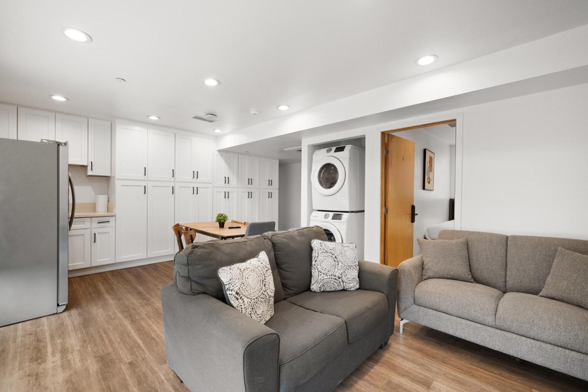 Spacious 1-Bd Hideaway Close To Usc Room With Share Livingroom Los Angeles Exterior photo
